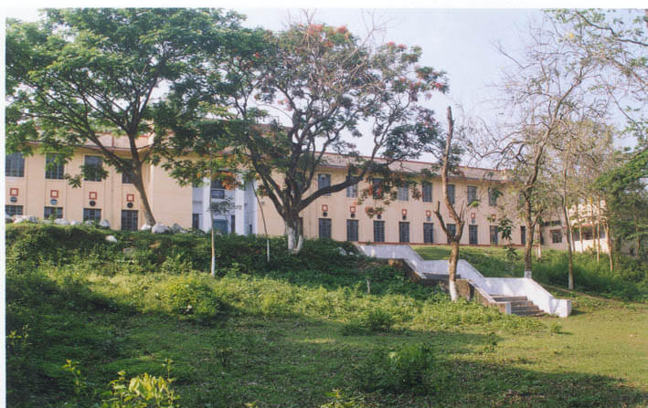 Gauhati University Guwahati Academic Building photo 3