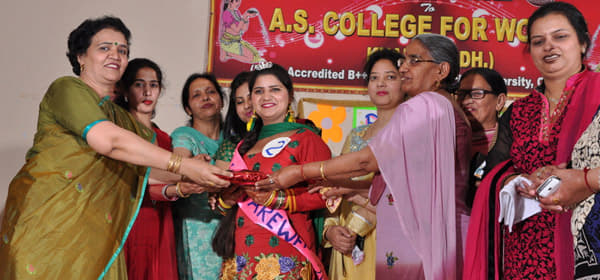 Anglo Sanskrit College for Women Khanna Festival photo 4