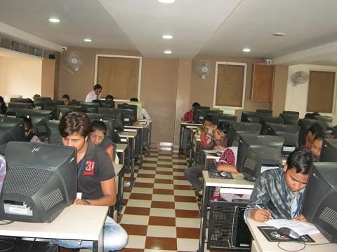 Shree Swaminarayan College of Computer Science Bhavnagar Facility photo 1