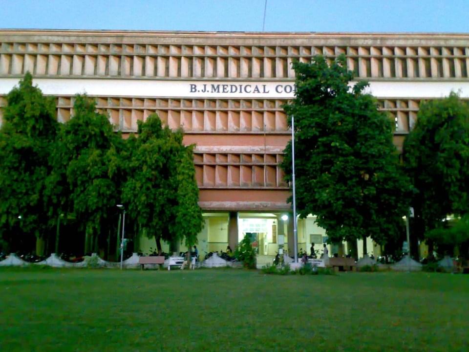 B. J. Medical College Ahmedabad Buildings photo 1