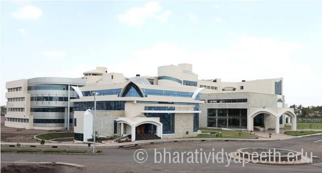 Bharati Vidyapeeth Deemed University Medical College and Hospital Sangli Buildings photo 1