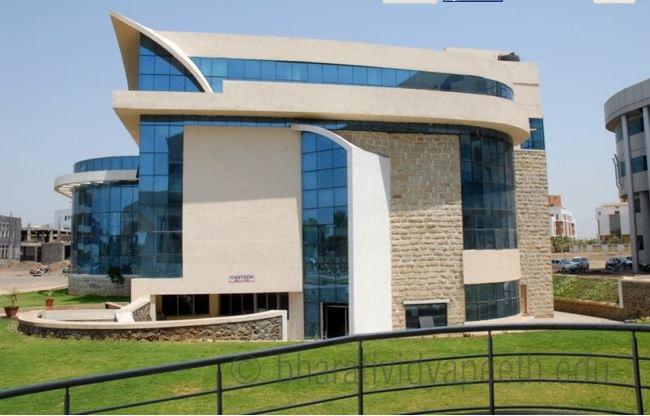Bharati Vidyapeeth Deemed University Medical College and Hospital Sangli Buildings photo 5