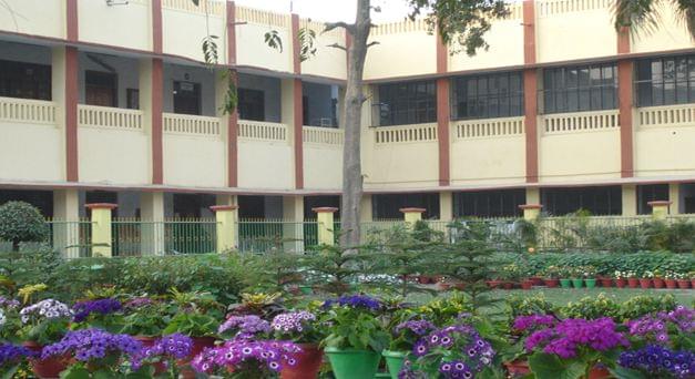 Dayanand Brajendra Swarup College Kanpur campus photo 5