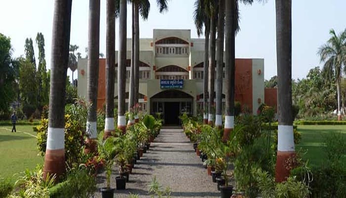 Navsari Agricultural University Campus Building photo 7