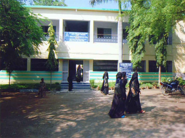 Bi Bi Raza Degree College for Women Gulbarga Buildings photo 1