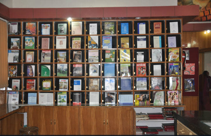 BBK DAV College for Women Amritsar Blooming Campus photo 5