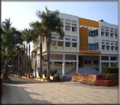 Yashwantrao Chavan Institute of Science Satara YCIS Images photo 3