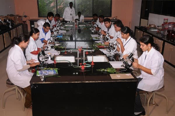 Aditya College of Pharmacy and Science New Delhi Campus Photos photo 2