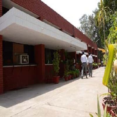 Guru Nanak Dev University College Jalandhar Academic Building photo 2