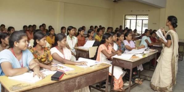 Annai Veilankanni College for Women Chennai Classrooms photo 3