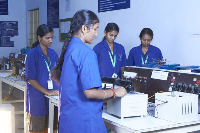 GKM College of Engineering and Technology Chennai Laboratory photo 4