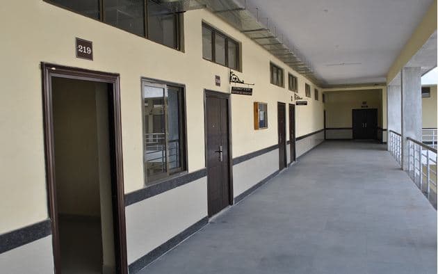 Dnyanshree Institute of Engineering & Technology Satara College Building photo 9