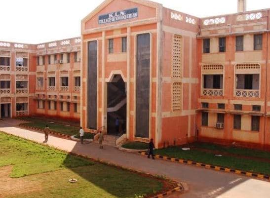 KLNCE Campus photo 2