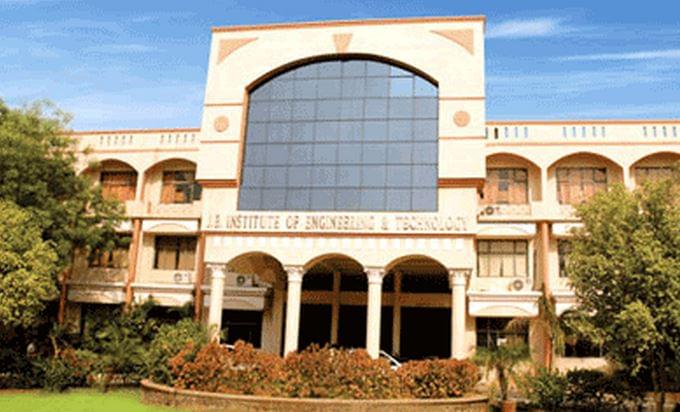 Joginpally BR Engineering College Yenkapally Building photo 2