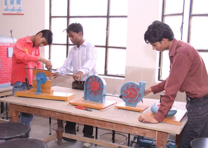 Delhi Engineering College Faridabad Labs photo 2