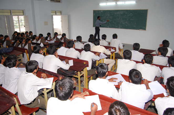Universal Engineering College Thrissur Library photo 2