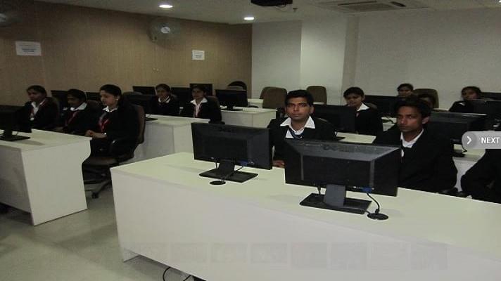 Doon Valley College of Engineering Karnal Computer Lab photo 2