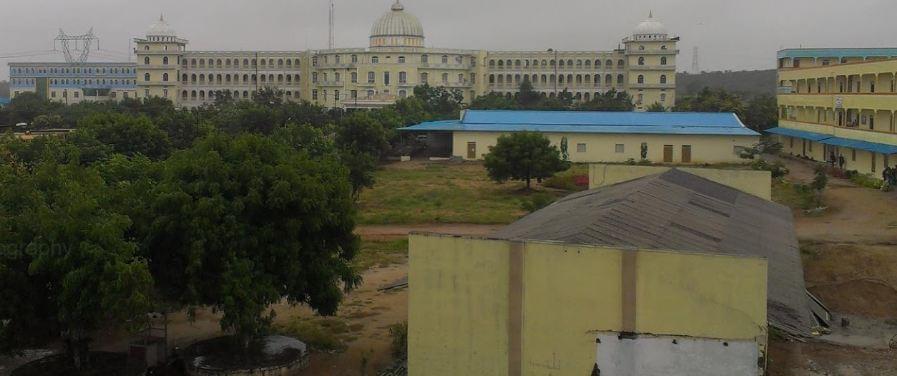 Sri Indu College of Engineering and Technology Ibrahimpatnam Campus photo 5
