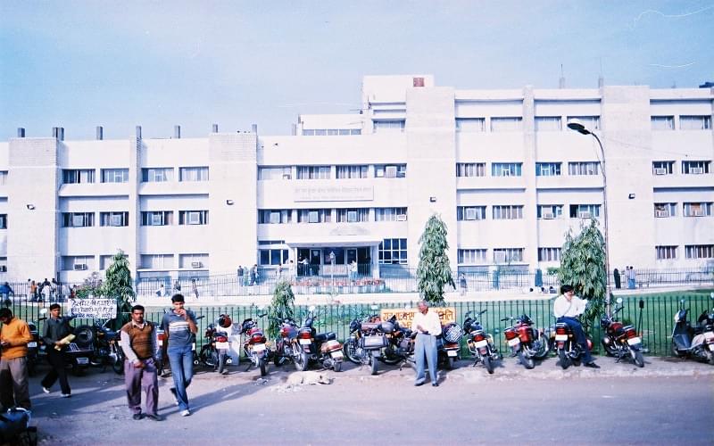 SMS Medical College Jaipur Academic Building photo 4