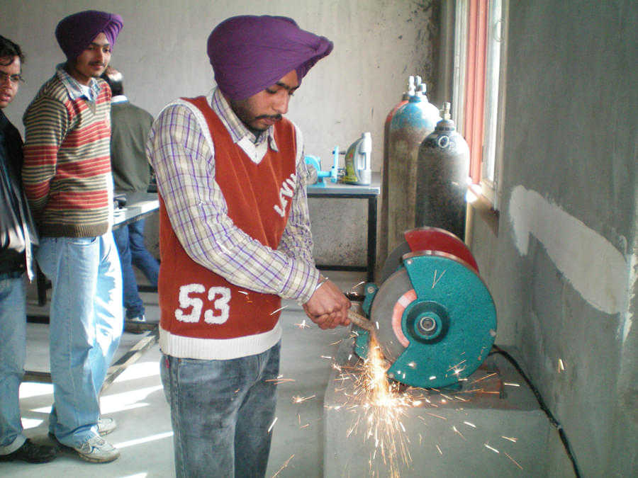 Cambridge Engineering College Fatehgarh Sahib Labs photo 2