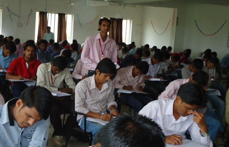 Arvind Gavali College of Engineering Satara Extra Curriculars photo 4