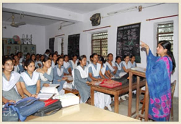 Baikunthi Devi Kanya Mahavidalaya Agra Classroom photo 1