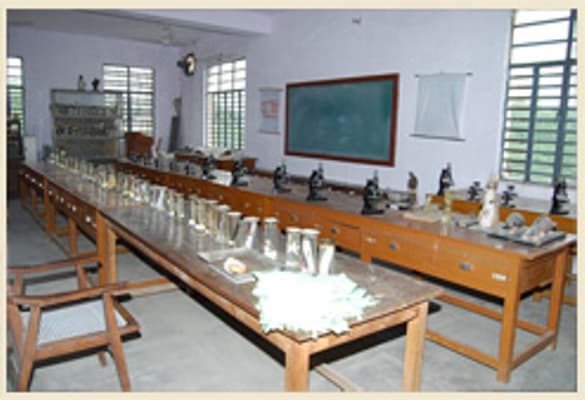 Baikunthi Devi Kanya Mahavidalaya Agra Laboratory photo 1
