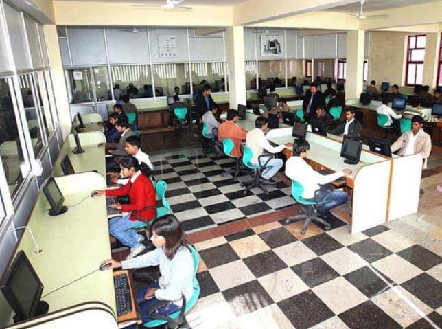 Deep Institute of Engineering and Technology Gurgaon Comp Lab photo 1