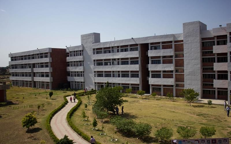 UIET Chandigarh Academic Building photo 1