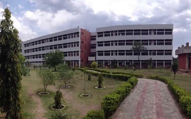 UIET Chandigarh Academic Building photo 2