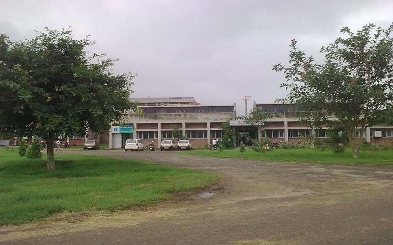 UIET Chandigarh Academic Building photo 3