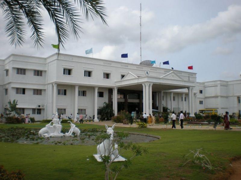 Sri Sairam Engineering College Chennai Academic Building photo 8