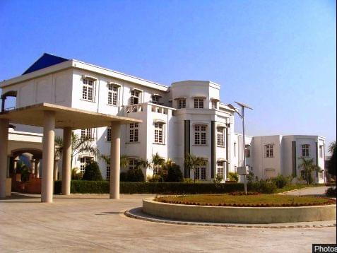 Drs. Kiran and Pallavi Patel Global University Vadodara Campus photo 5