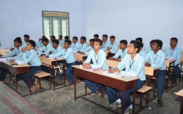 Roever College of Engineering and Technology Perambalur Classroom photo 1