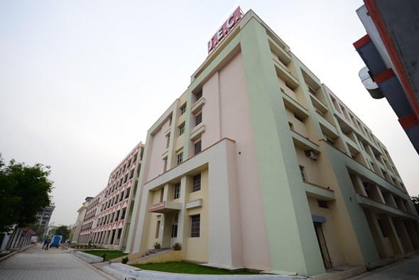 JEC Kukas Academic Building photo 1