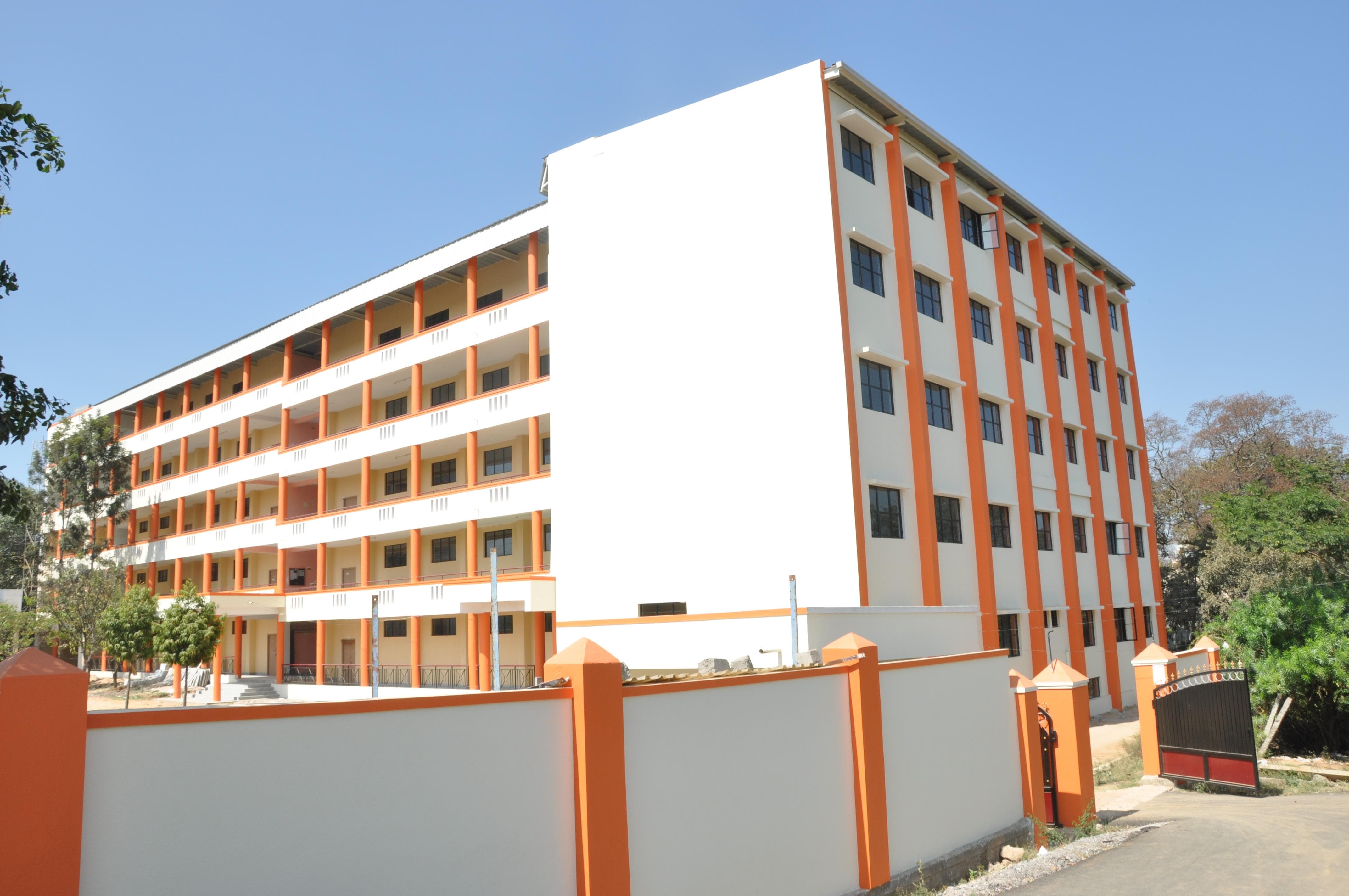 Sri Belimatha Mahasamsthana Institute of Technology Bangalore Academic Building photo 1