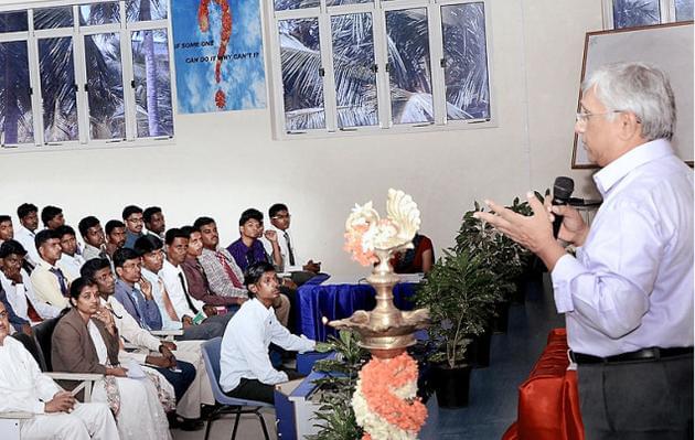 Sri Venkateswara Institute of Science and Information Technology Tadepalligudem Campus Building photo 5