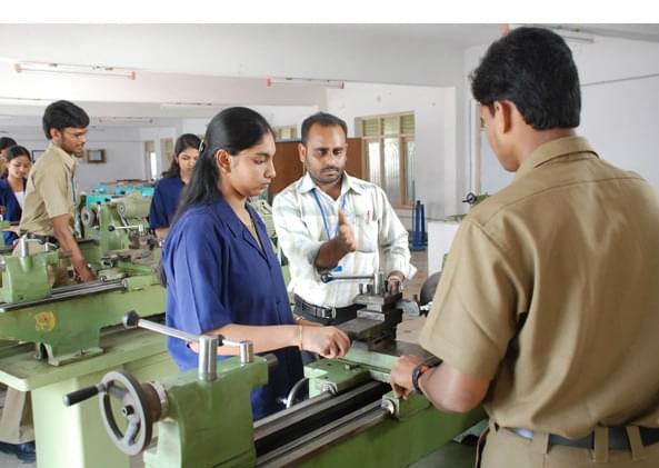 Sri Venkateswara Institute of Science and Information Technology Tadepalligudem Campus Building photo 6
