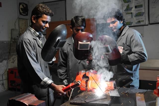 PDM Faculty of Engineering and Technology Bahadurgarh Lab photo 2