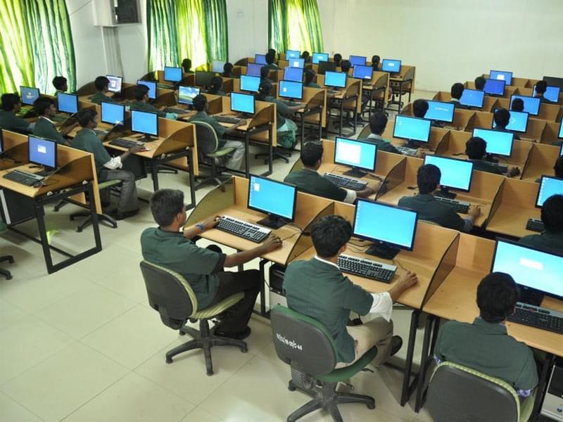 Indus Institute of Engineering and Technology Jind Computer Lab photo 1