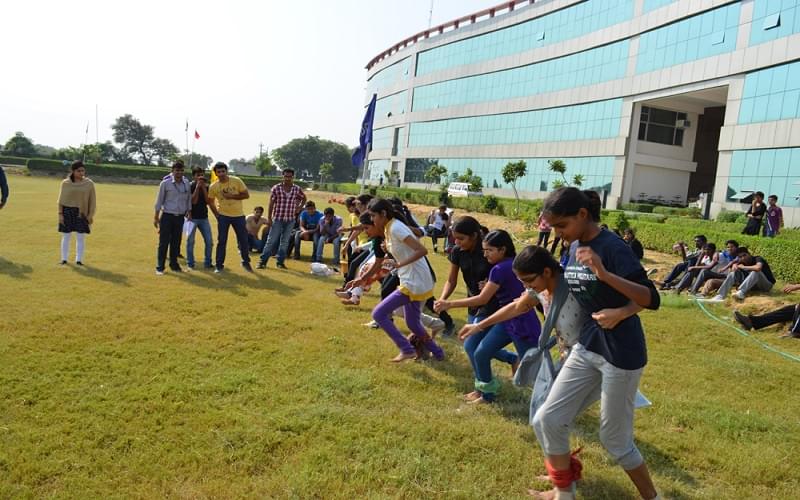 IITM College of Engineering Bahadurgarh Academic Building photo 1