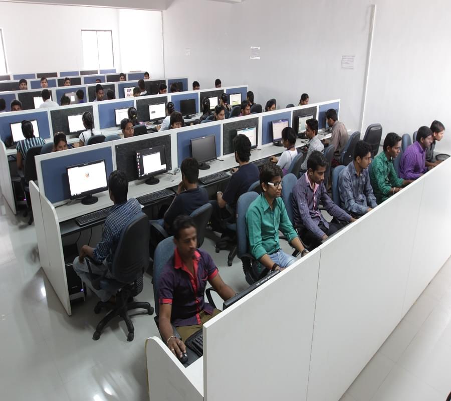 Hansaba College of Engineering & Technology, Gokul Global University Sidhpur Computer Lab photo 2