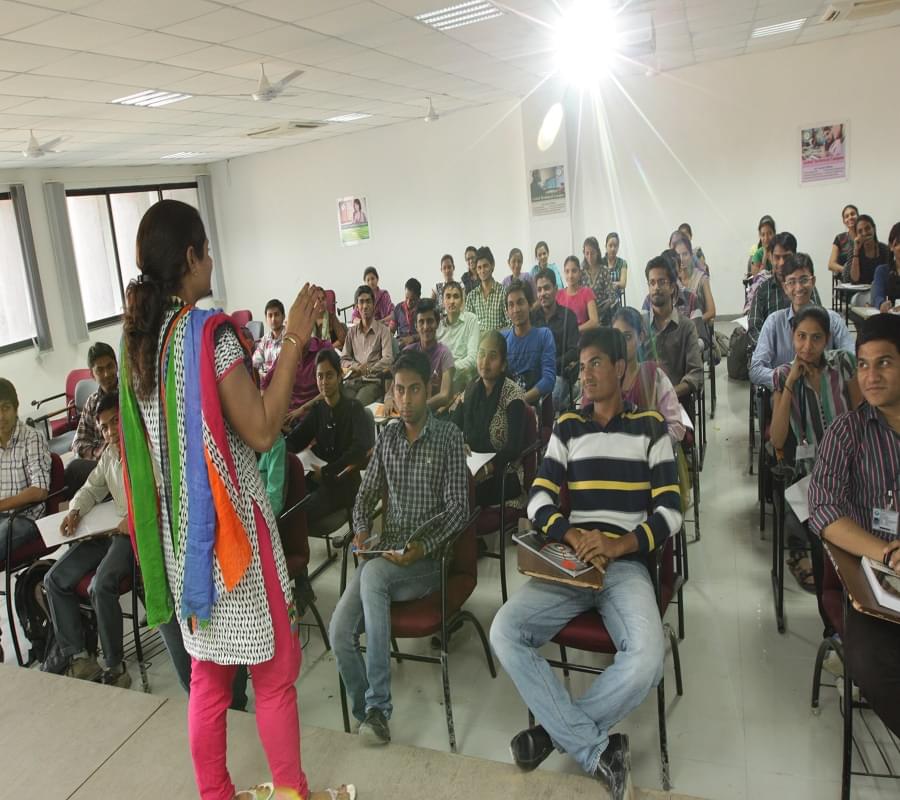 Hansaba College of Engineering & Technology, Gokul Global University Sidhpur Classroom photo 1
