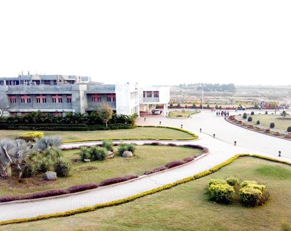 Karmayogi Engineering College Solapur Academic Building photo 2