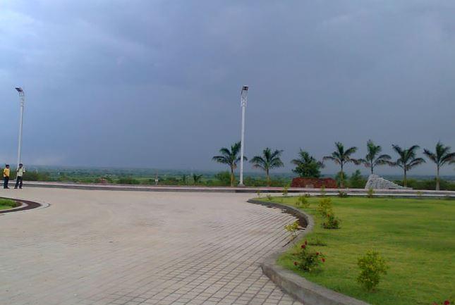 Karmayogi Engineering College Solapur Academic Building photo 3