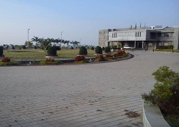 Karmayogi Engineering College Solapur Academic Building photo 4