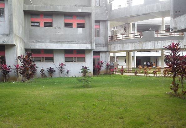 Karmayogi Engineering College Solapur Academic Building photo 6