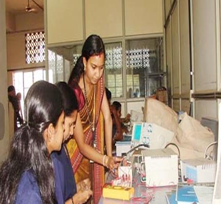 IES College of Engineering Thrissur Lab photo 1