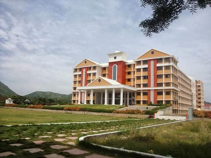 Kingston Engineering College Katpadi Campus Building photo 4
