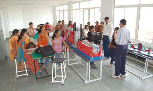 Sabar Institute of Technology for Girls Sabarkantha Facility photo 3